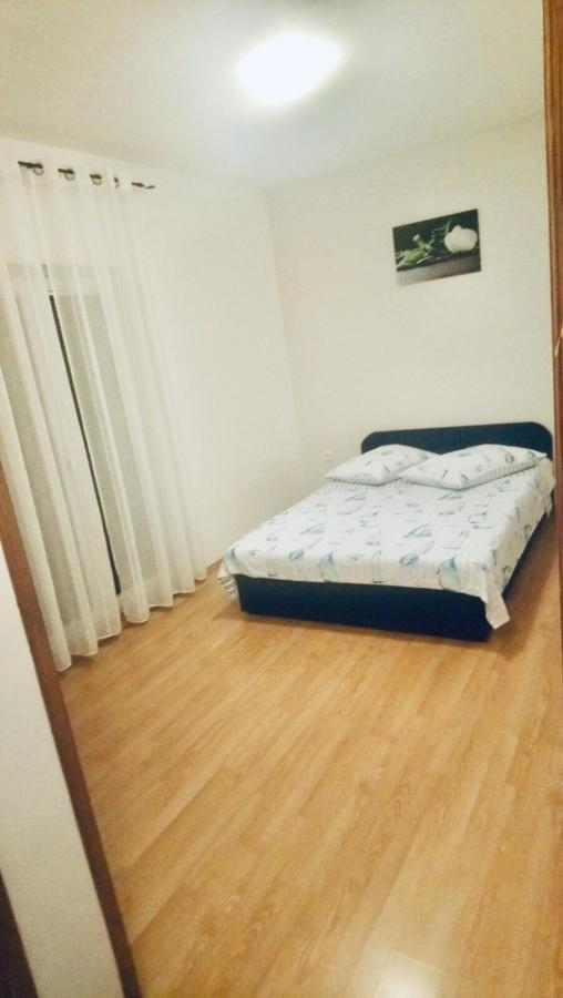 Apartmani Niko 1 Radovin 外观 照片