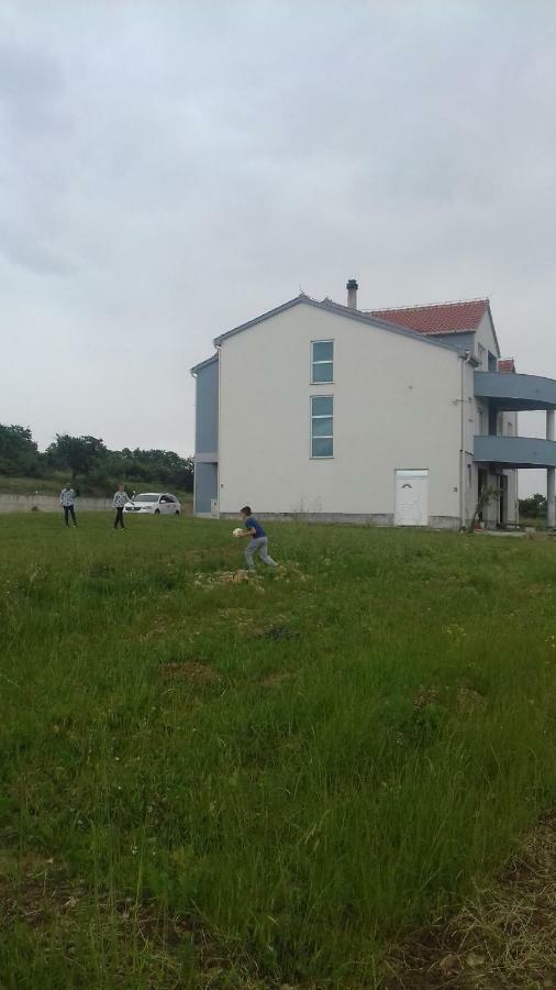 Apartmani Niko 1 Radovin 外观 照片