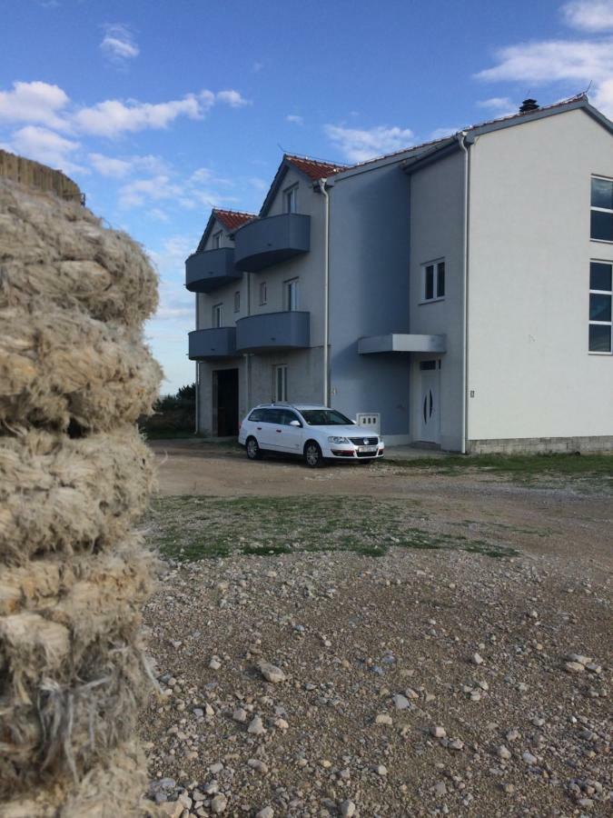 Apartmani Niko 1 Radovin 外观 照片