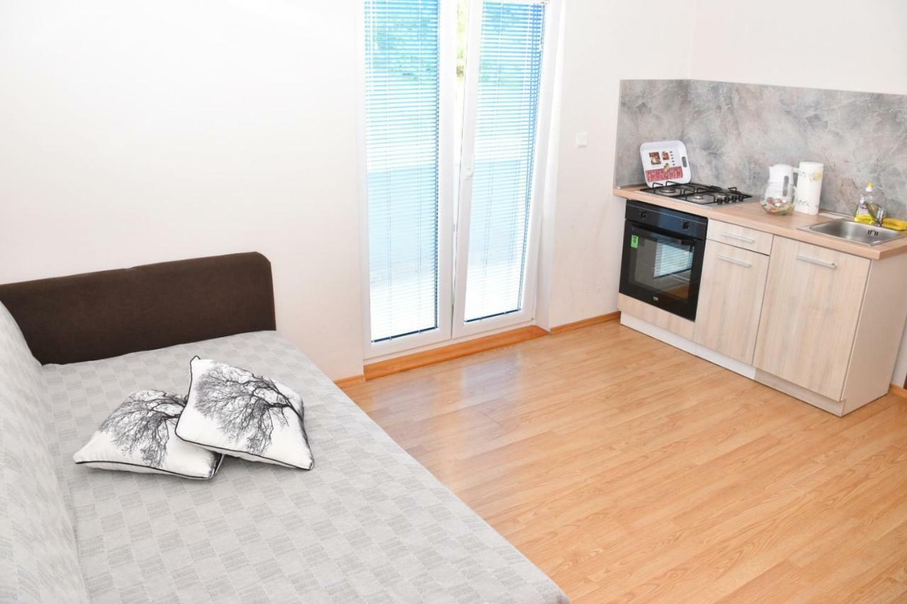 Apartmani Niko 1 Radovin 外观 照片
