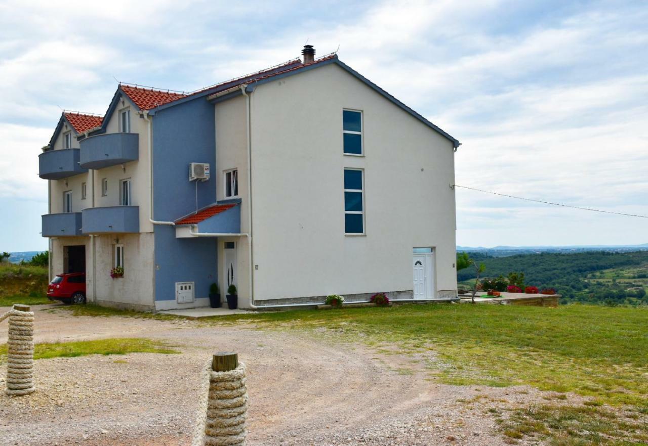 Apartmani Niko 1 Radovin 外观 照片