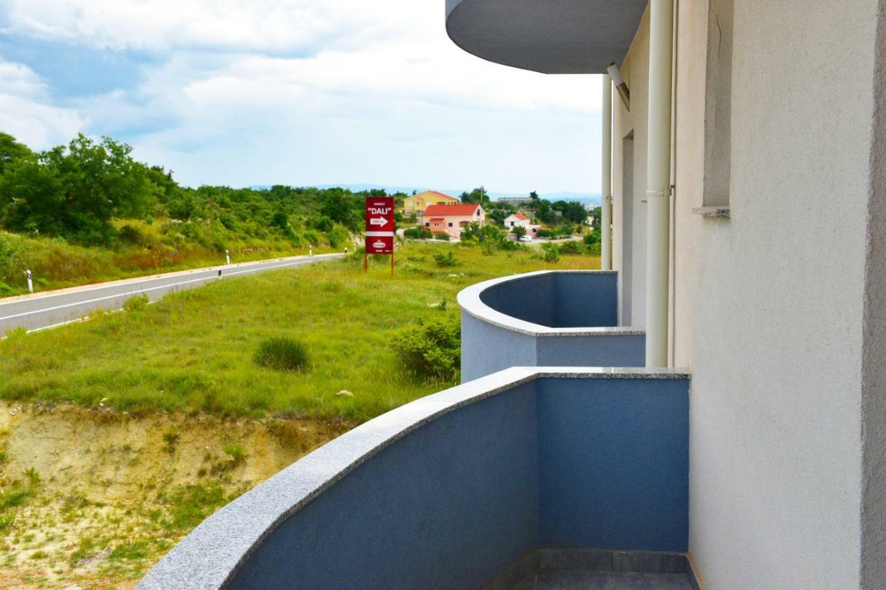 Apartmani Niko 1 Radovin 外观 照片