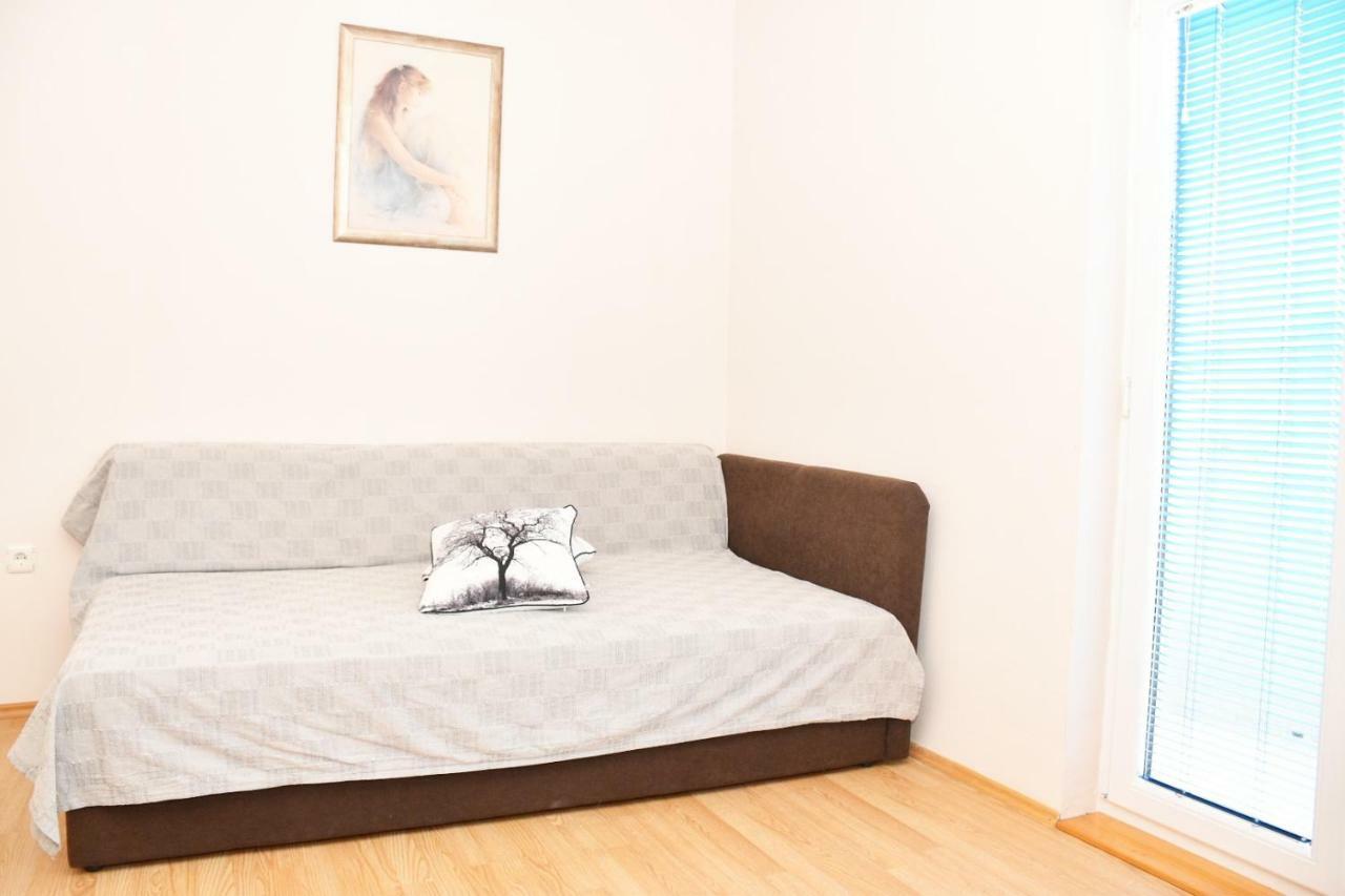 Apartmani Niko 1 Radovin 外观 照片